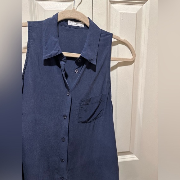 Equipment Femme Silk 100% Mina Dress in Navy  Revolve Style,size S - Picture 4 of 9